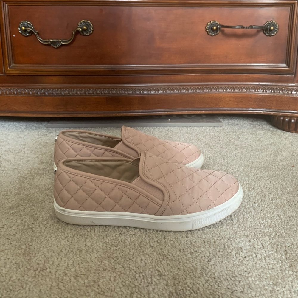 Steve Madden slip on